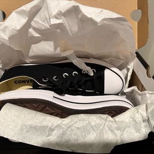 Women converse all star lift platform shoes size 9.5 new in box